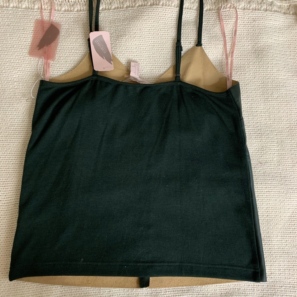 Size small - Picture 2 of 3